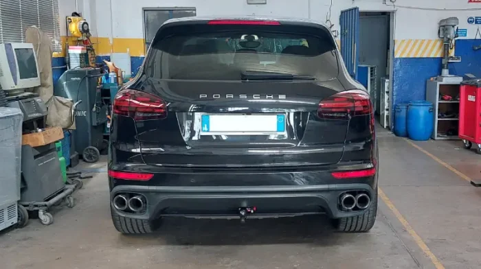 installazione gancio traino porche dopo